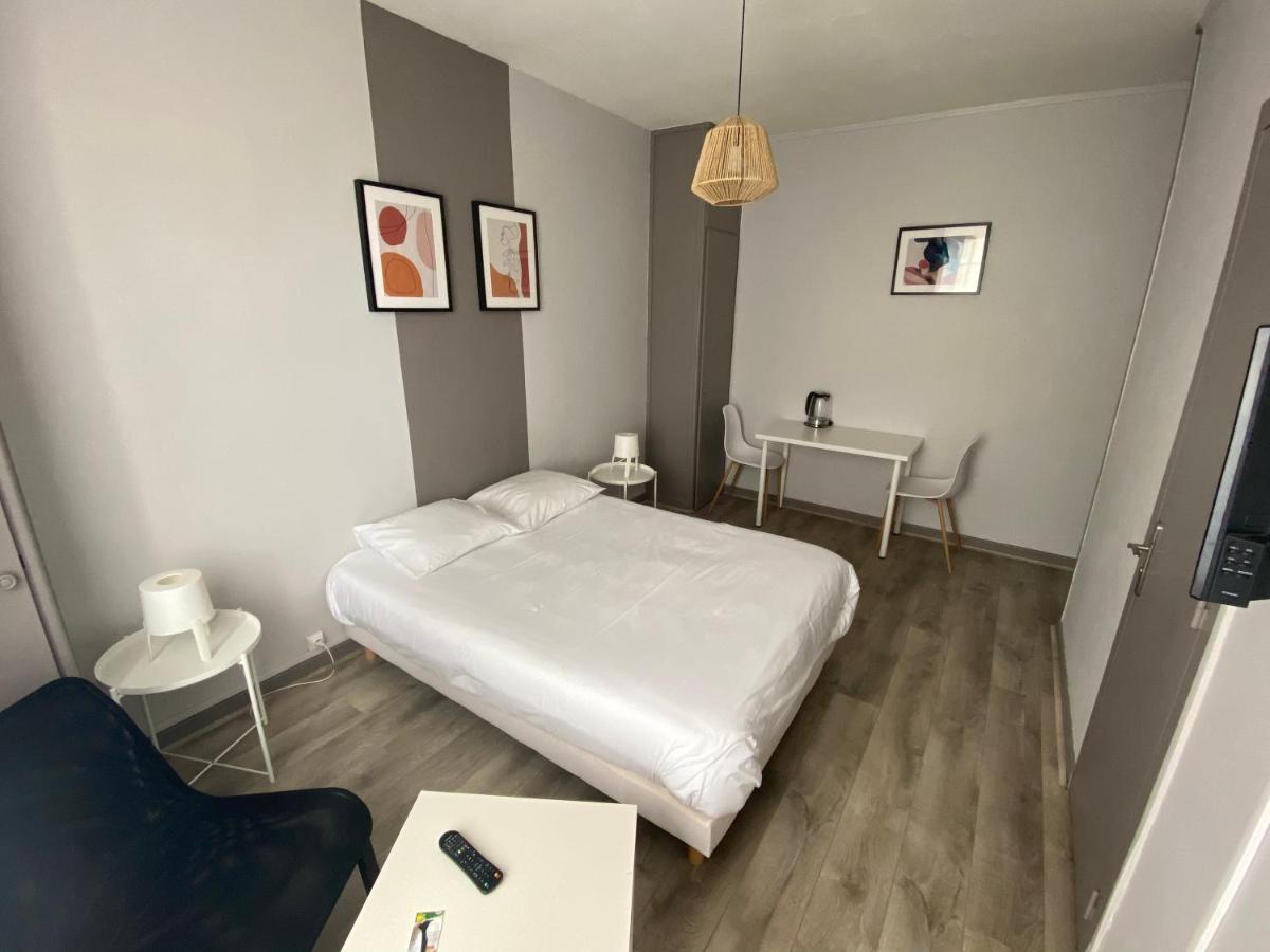 Le Relais De La Gare Hotel Dole Buitenkant foto